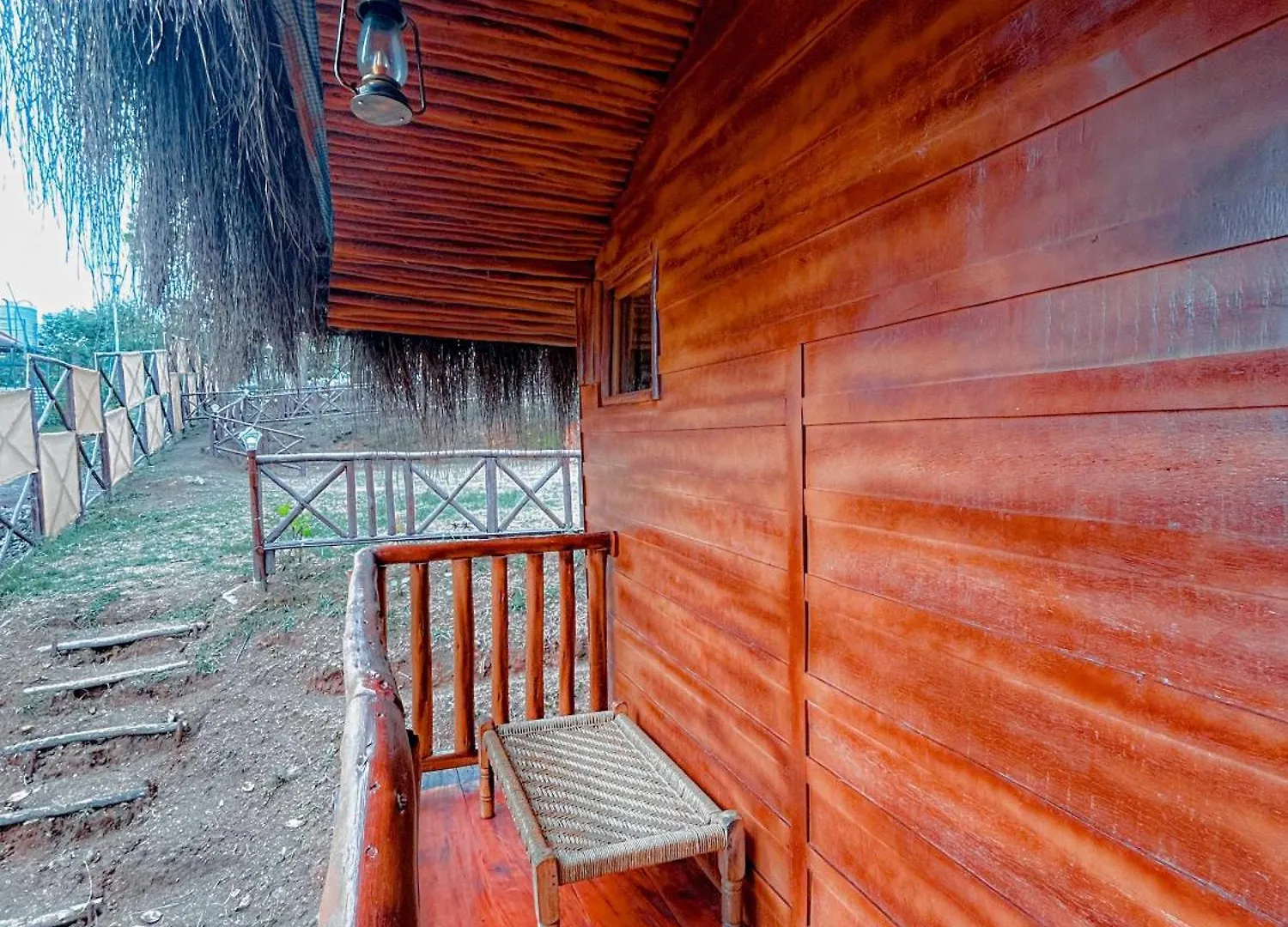 Kanav Living - Wooden Cottage Kanthalloor Värdshus